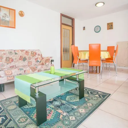 Διαμέρισμα Nice Branka Close To Beach In