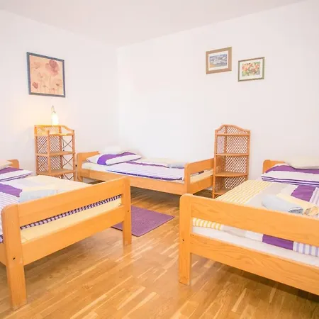 Nice Branka Close To Beach In * Πόρετς
